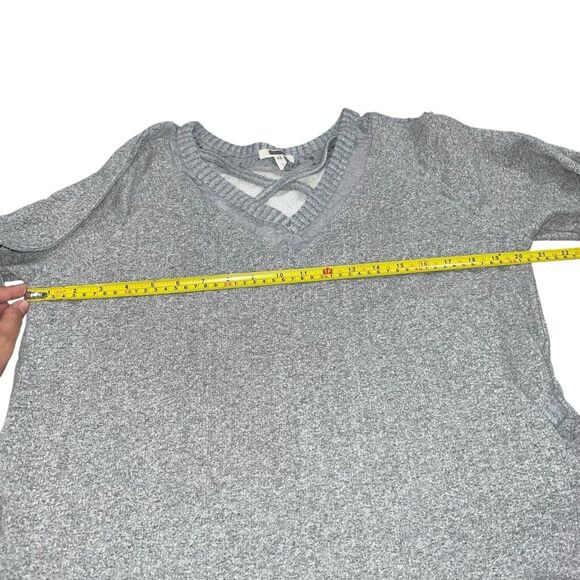 Maurices Grey Heathered Lace Accent Top - Size 1 - Picture 11 of 11
